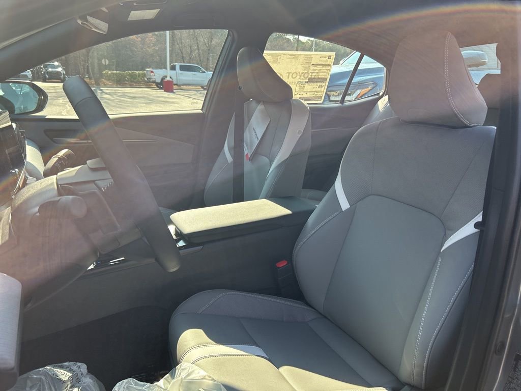 New 2026 Toyota Camry SE image 3