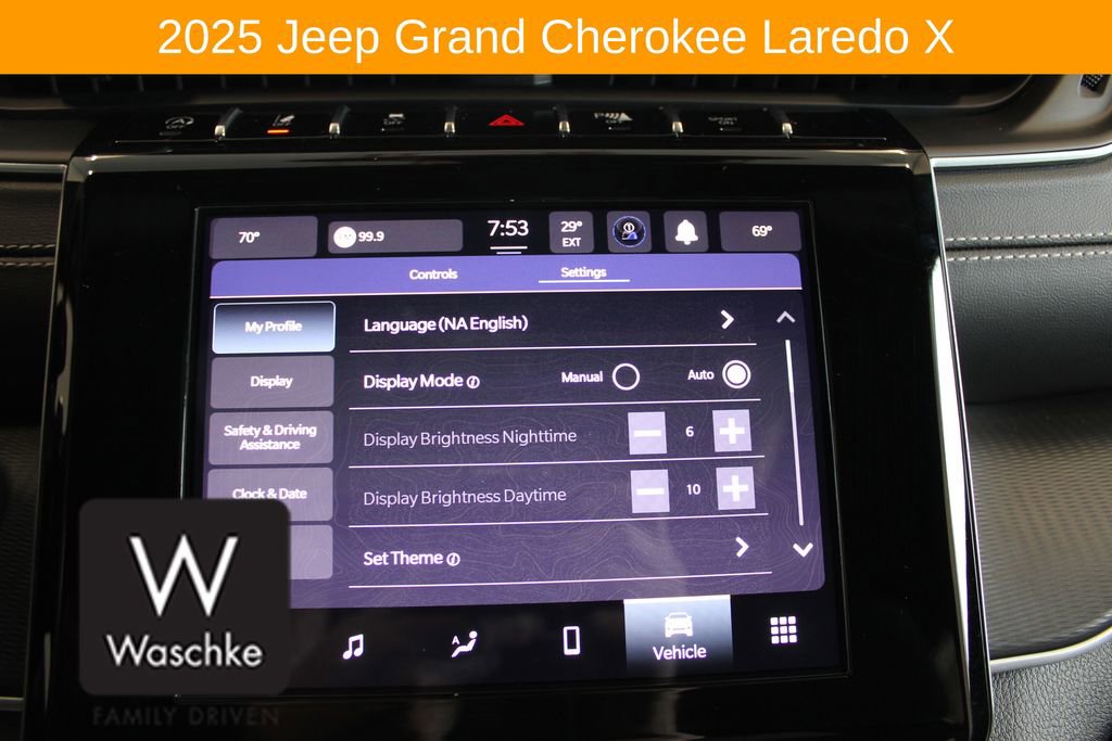 Used 2025 Jeep Grand Cherokee Laredo X w/ Trailer Tow Package AWD/4WD image 51