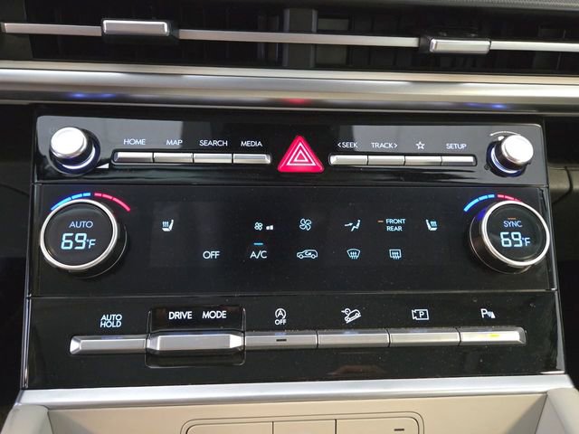 Used 2025 Hyundai Santa Fe SEL FWD image 18