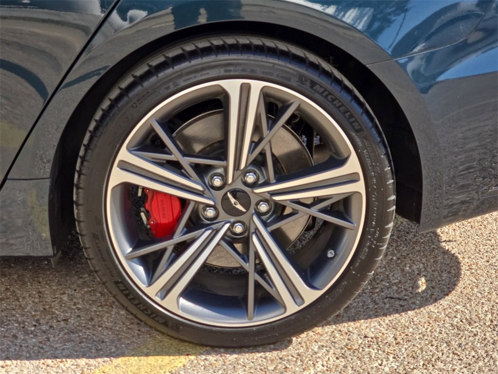 Used 2025 Genesis G70 3.3T Advanced image 32