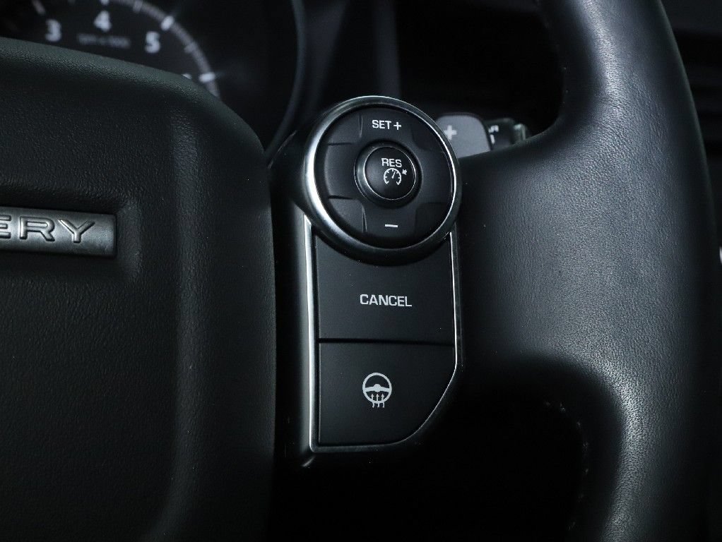 Used 2017 Land Rover Discovery SE AWD/4WD image 25