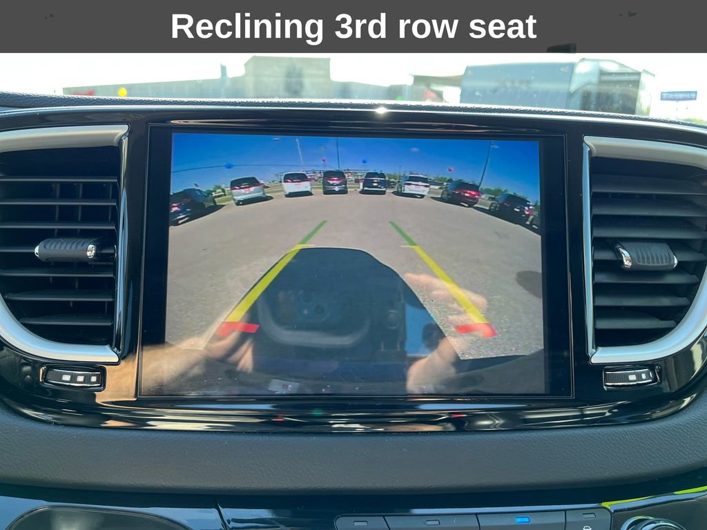 Used 2023 Chrysler Pacifica Touring-L FWD image 28