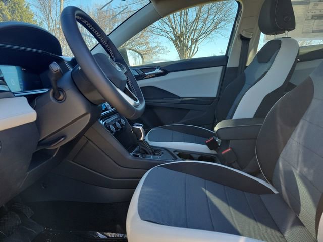 New 2026 Volkswagen Taos S image 15