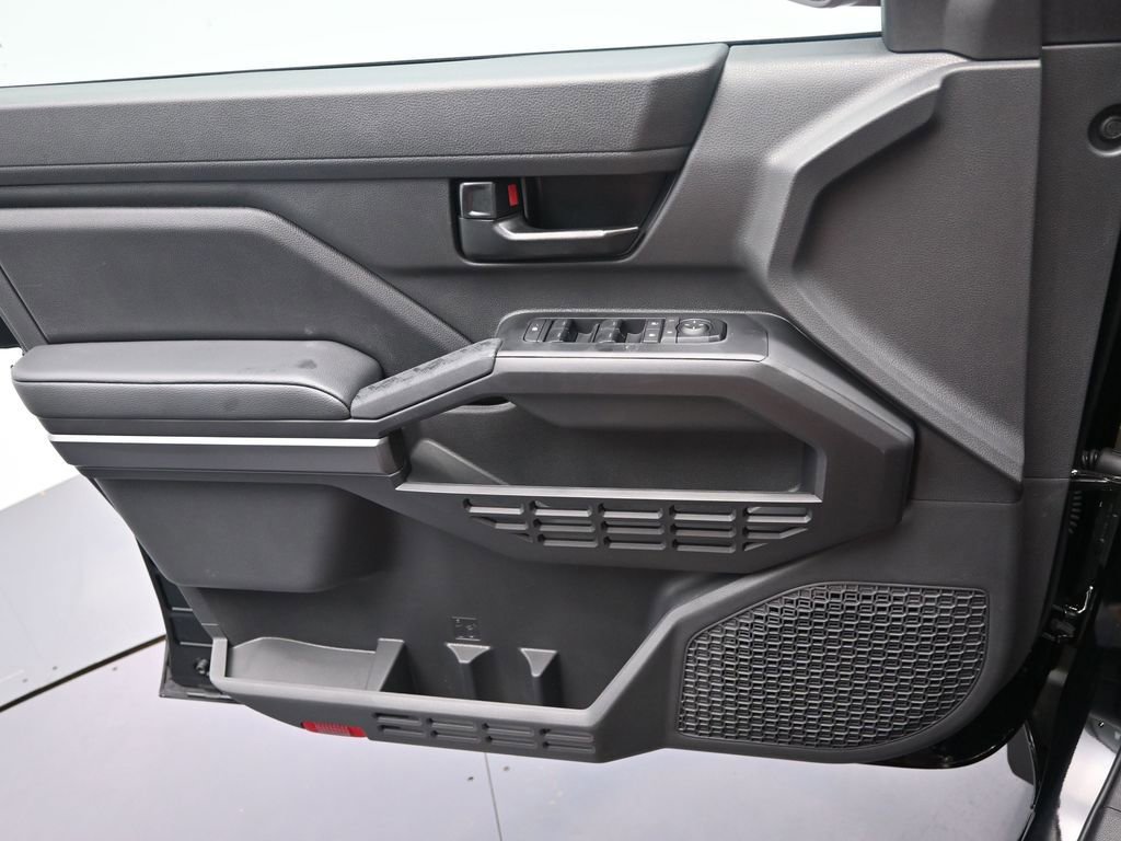 Used 2025 Toyota Tacoma SR5 image 24