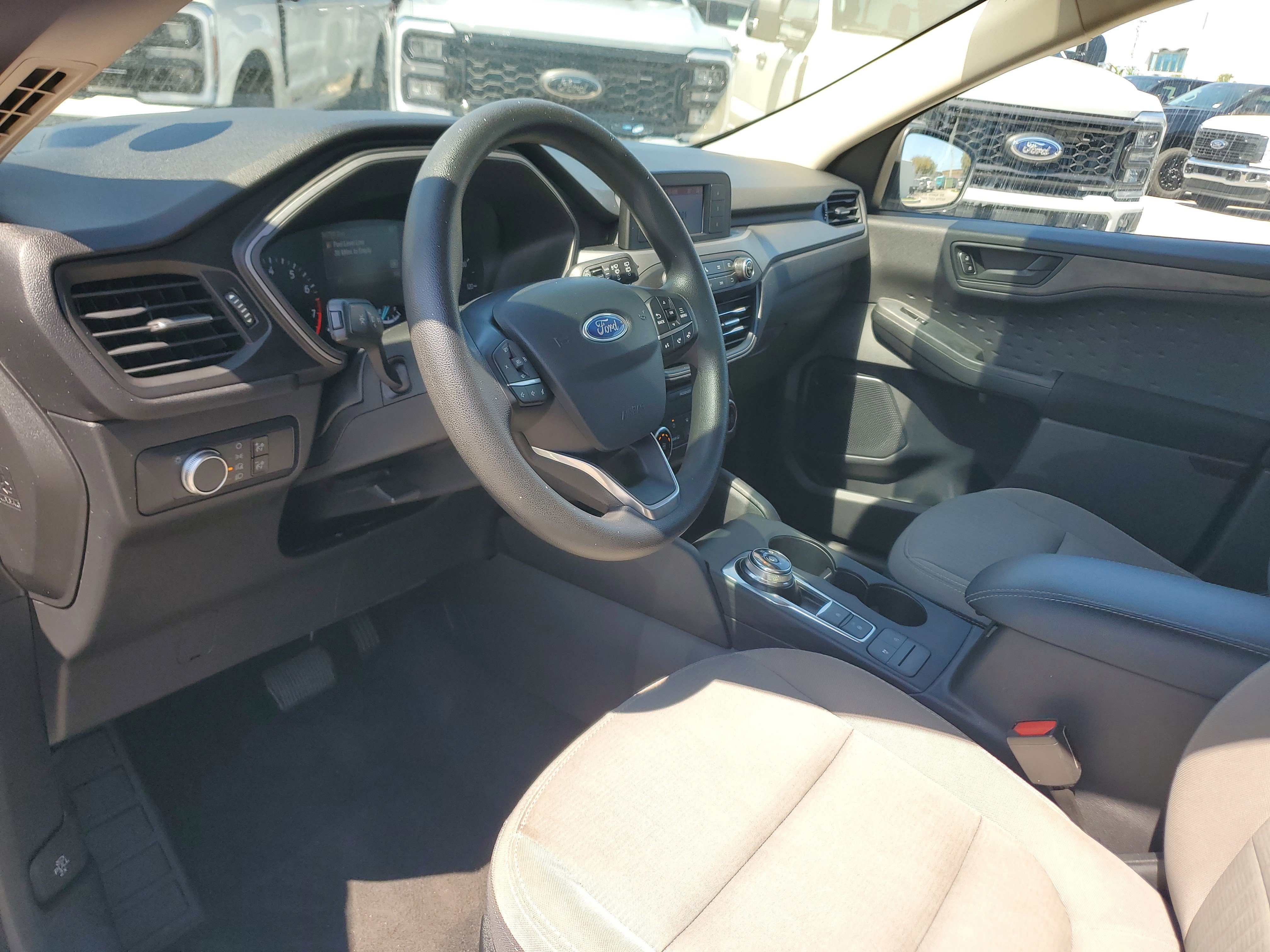 Used 2020 Ford Escape S image 9