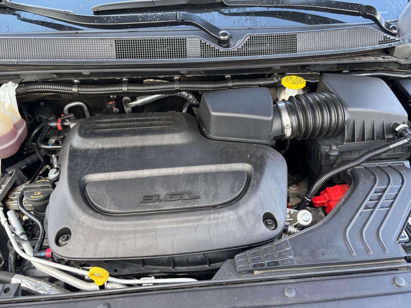 Used 2025 Chrysler Pacifica Select FWD image 34