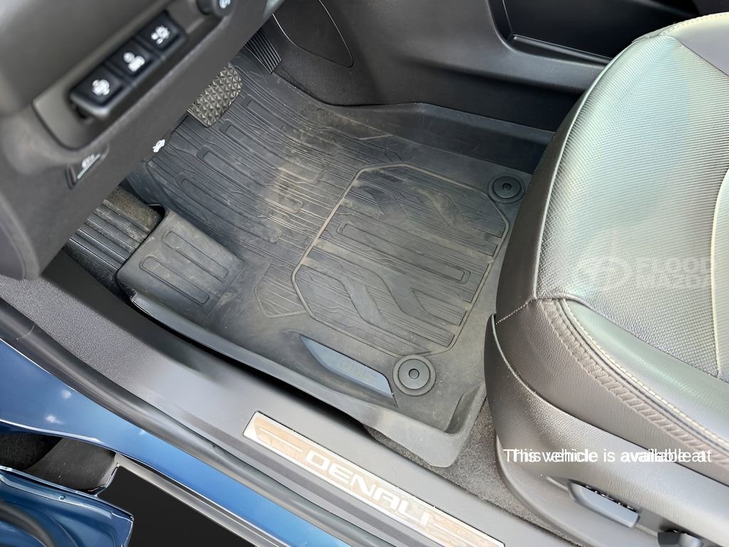 Used 2024 GMC Terrain Denali w/ Denali Premium Package image 22