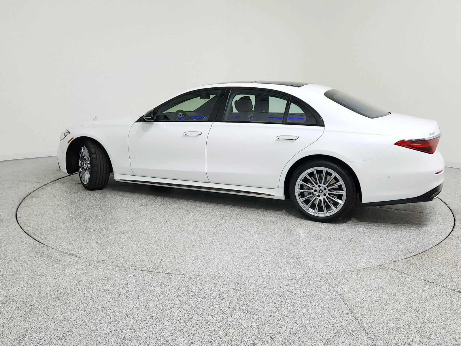 Certified 2025 Mercedes-Benz S 580 4MATIC Sedan image 3