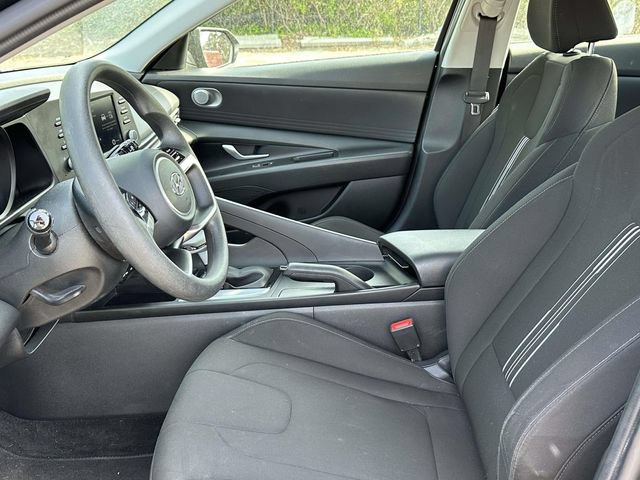 Certified 2023 Hyundai Elantra SEL w/ Preferred Accessory Package FWD image 9