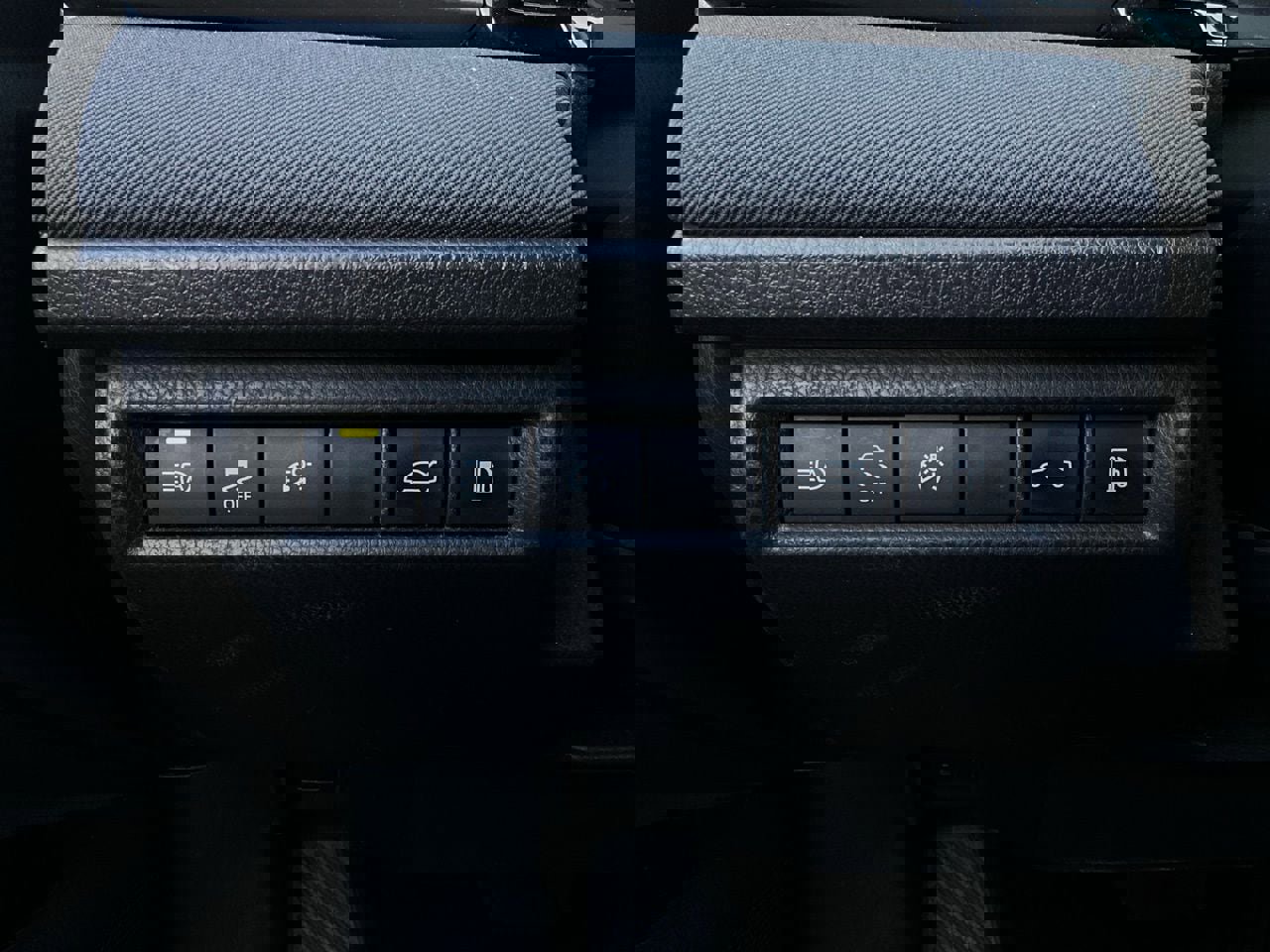 Used 2025 Toyota Camry LE image 21