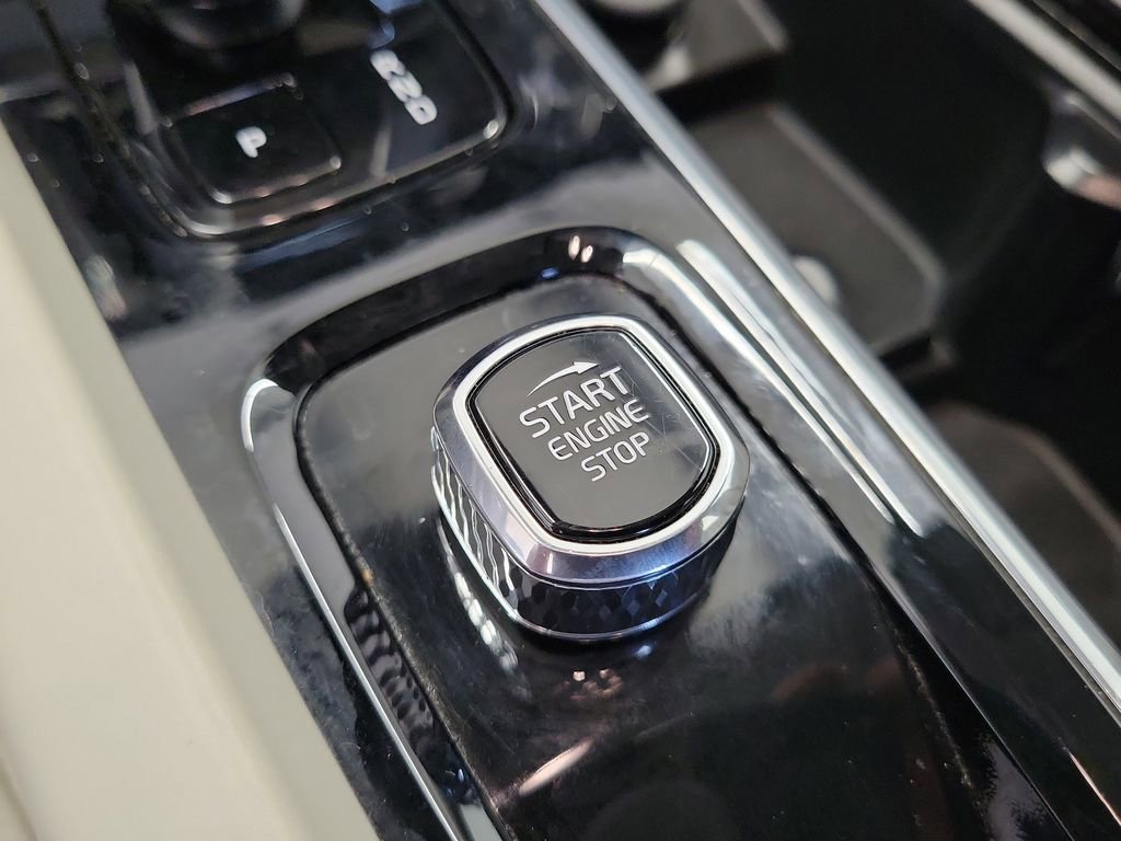 Used 2024 Volvo S60 B5 Core FWD image 31