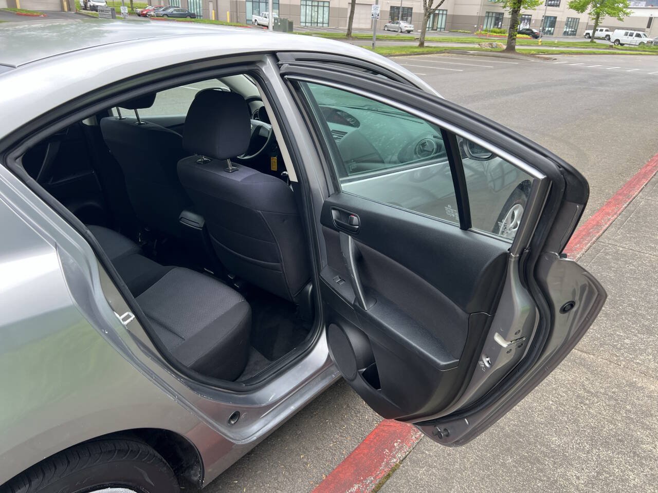 Used 2010 MAZDA MAZDA3 i Sport FWD image 10