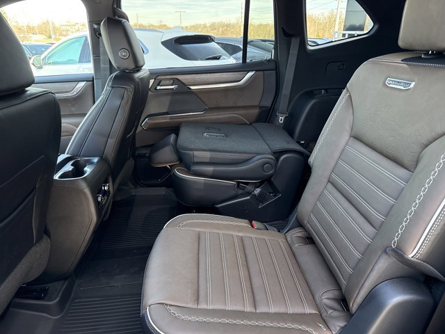 New 2026 GMC Acadia Denali Ultimate w/ LPO, Floor Liner Package image 6