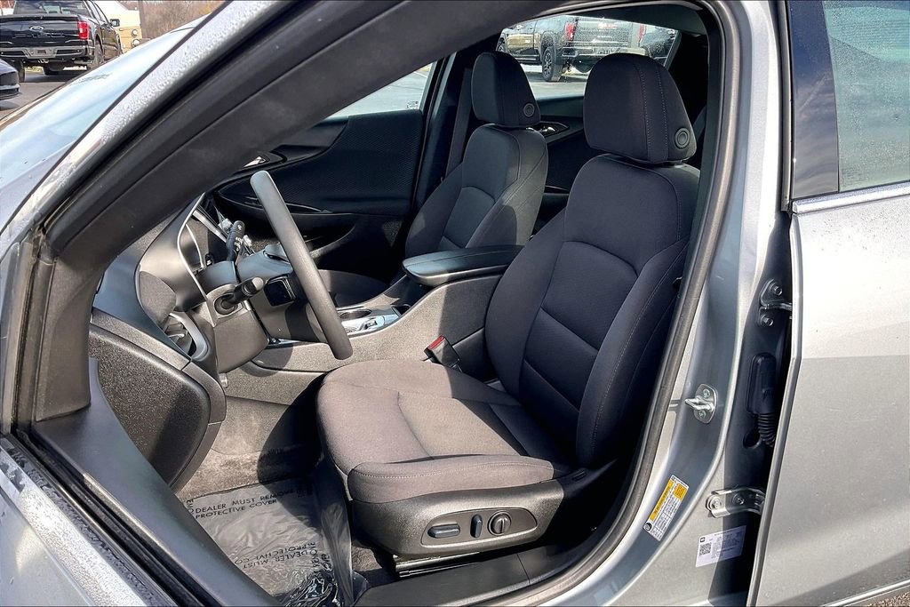 Used 2024 Chevrolet Malibu LT image 23