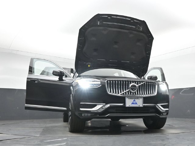 Used 2023 Volvo XC90 B6 Ultimate w/ Protection Package Premier AWD/4WD image 55
