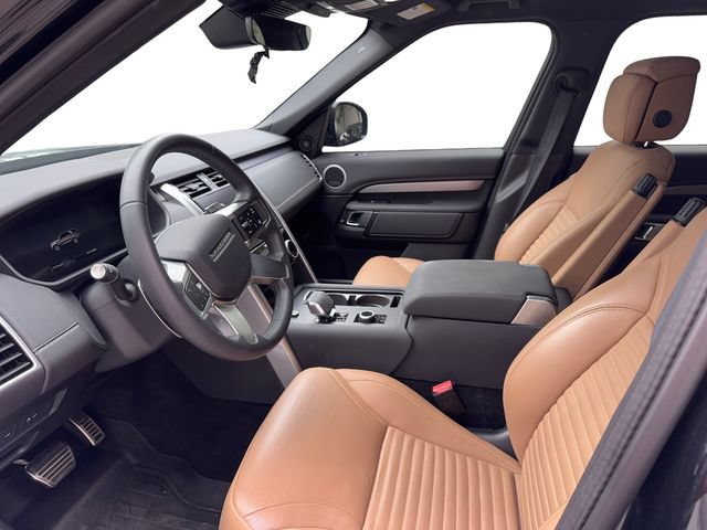 Used 2025 Land Rover Discovery Dynamic SE AWD/4WD image 8