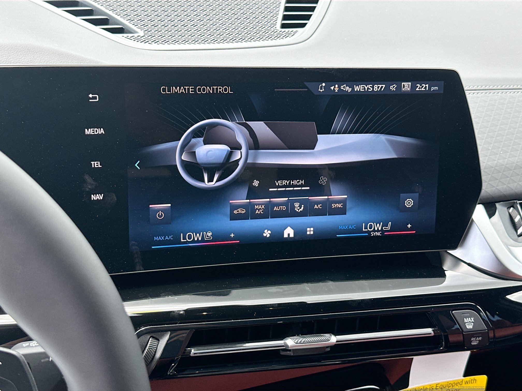 New 2026 BMW X2 xDrive28i AWD/4WD image 12