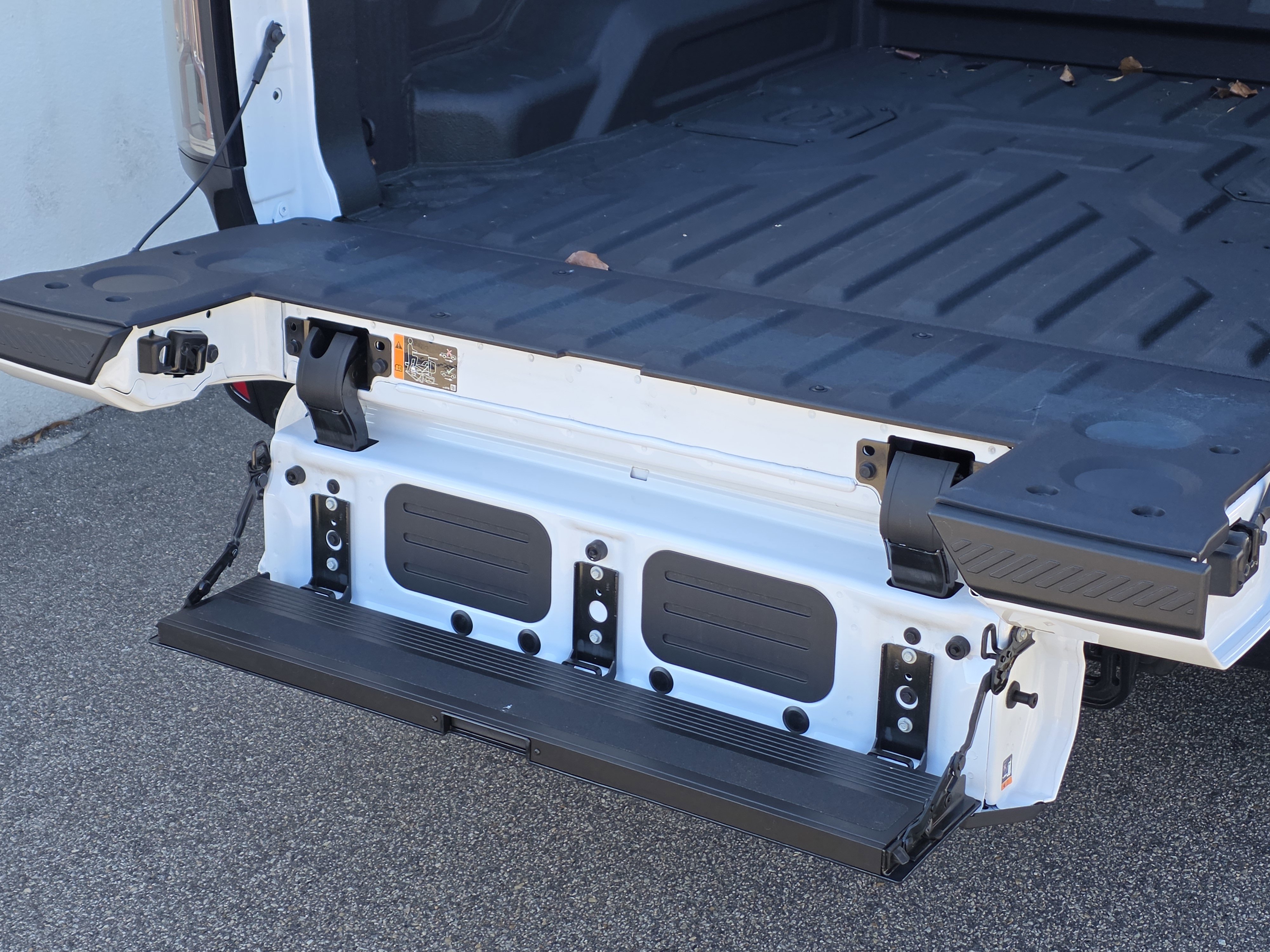 Used 2025 GMC Hummer EV 3X w/ Battery Pack, 24 Module Pack image 37