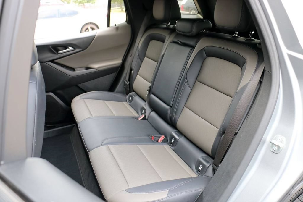 Used 2025 Chevrolet Equinox LT w/ Convenience Package II AWD/4WD image 21