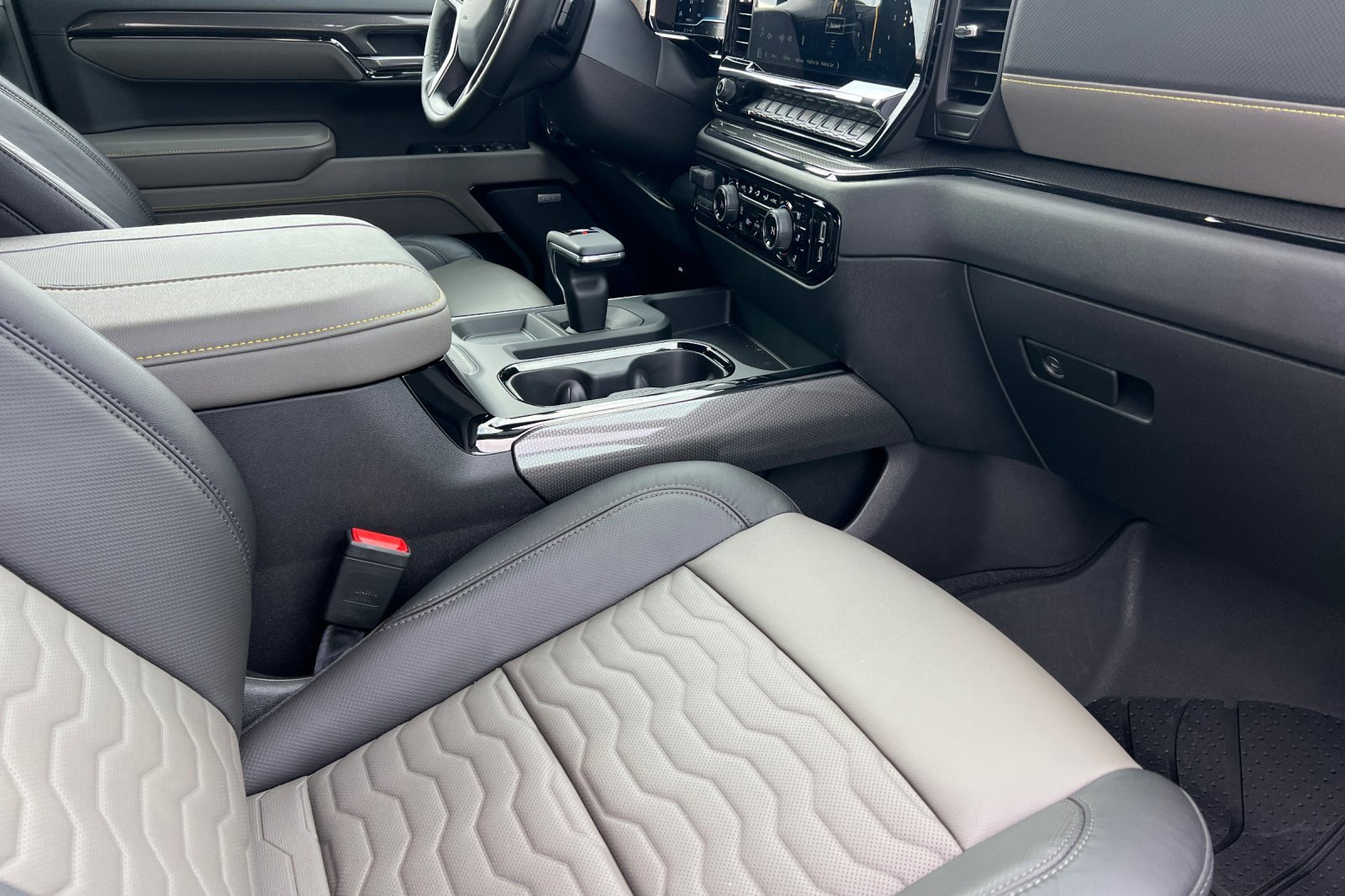 Certified 2025 Chevrolet Silverado 1500 ZR2 w/ Technology Package image 19