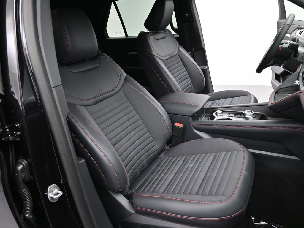 New 2026 Ford Explorer ST-Line image 22
