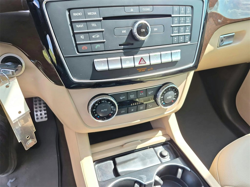 Used 2019 Mercedes-Benz GLE 400 4MATIC image 19