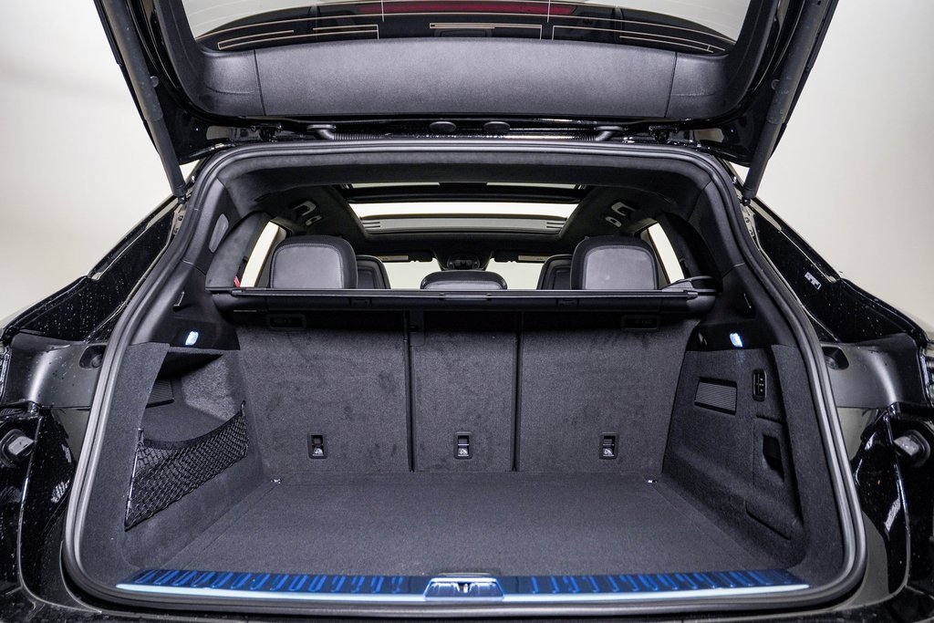 New 2026 Porsche Cayenne GTS image 28