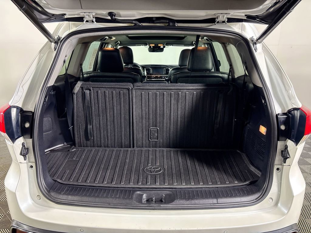 Used 2019 Toyota Highlander Limited Platinum image 22