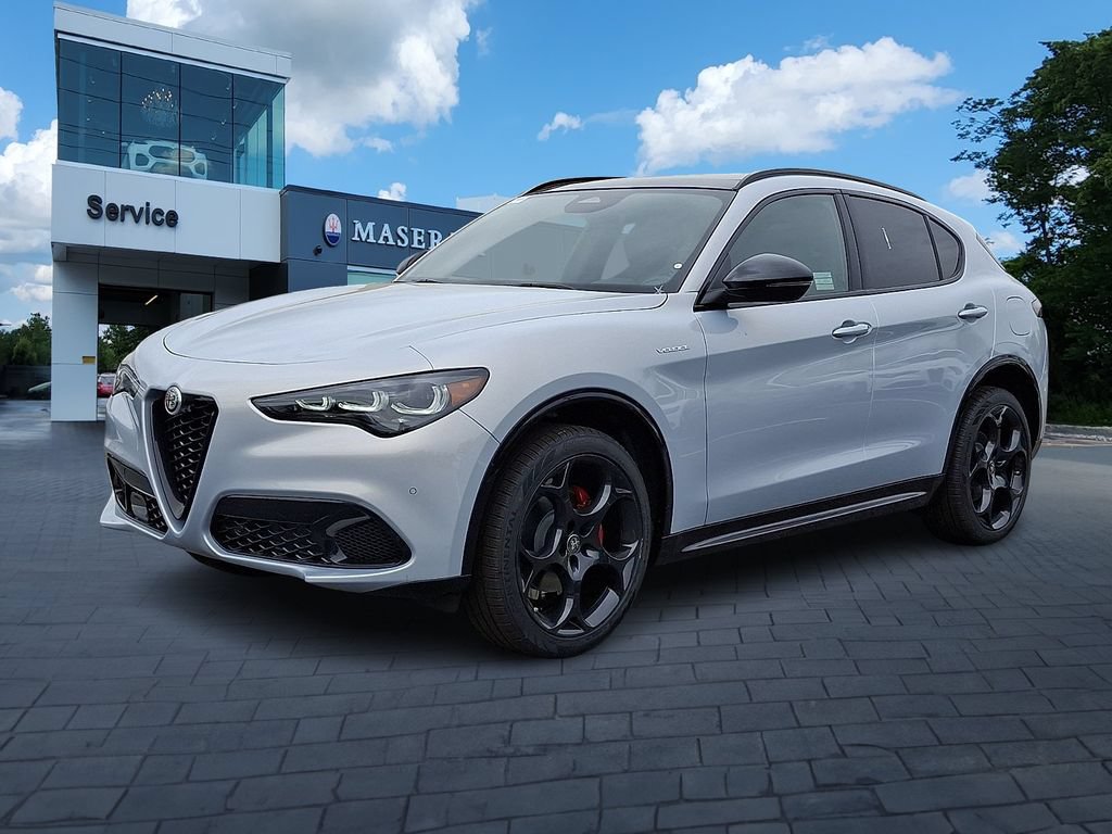 New 2026 Alfa Romeo Stelvio Sprint AWD/4WD image 2