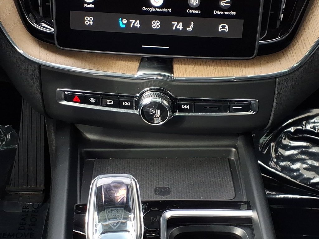 Certified 2026 Volvo XC60 B5 Ultra AWD/4WD image 19