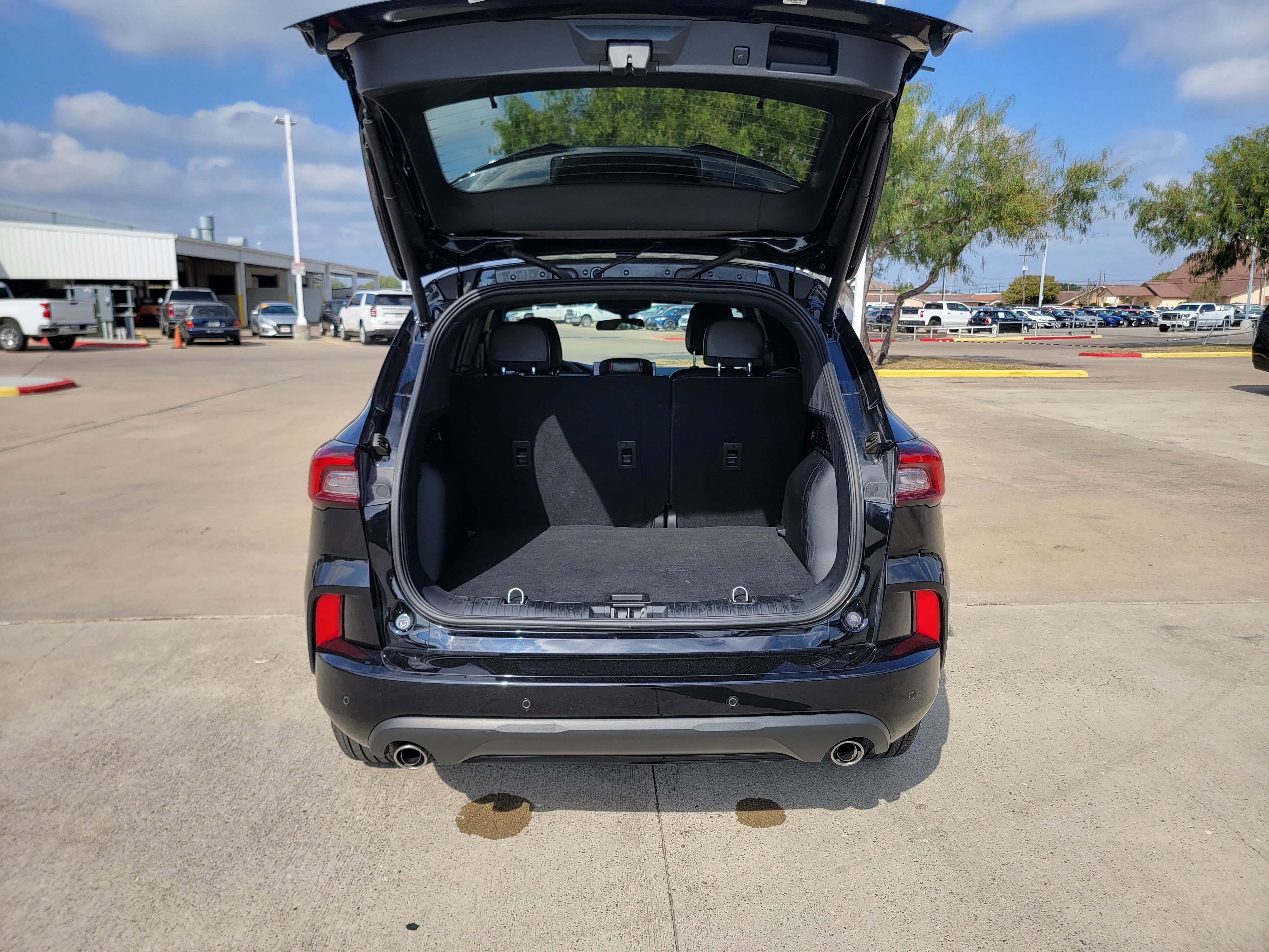 Used 2023 Ford Escape ST-Line w/ Tech Pack #1 image 30