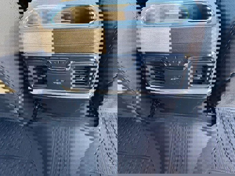 Used 2023 GMC Sierra 1500 SLT w/ SLT Premium Plus Package image 17