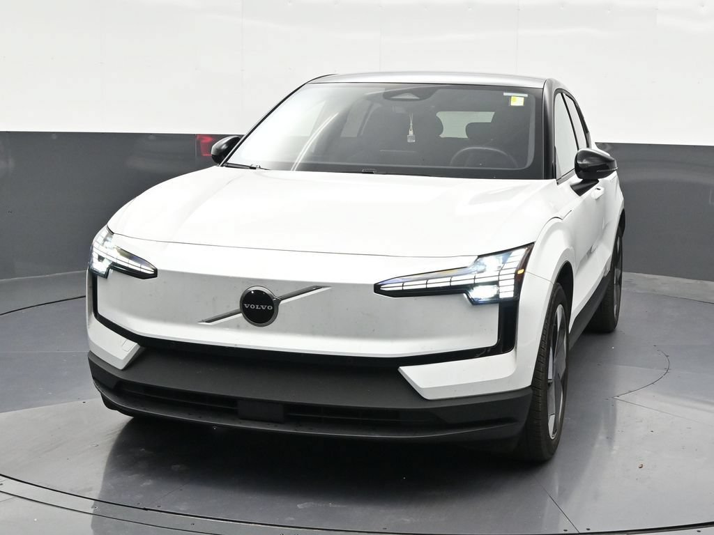 Certified 2025 Volvo EX30 Plus AWD/4WD image 9