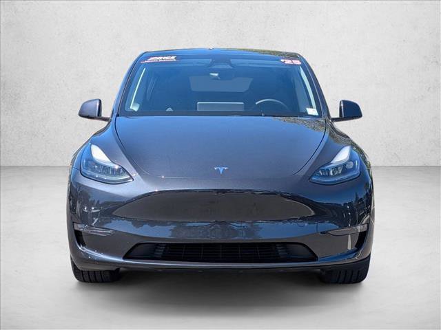Used 2025 Tesla Model Y Long Range video 2