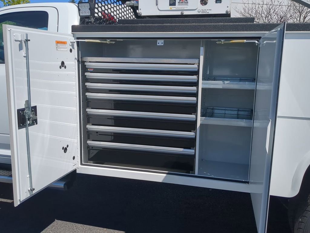New 2024 RAM 5500 Tradesman AWD/4WD image 11