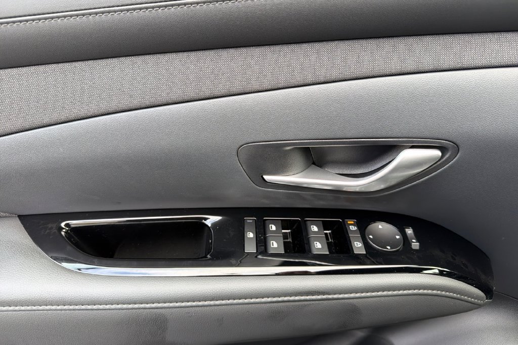 New 2026 Hyundai Tucson Limited AWD/4WD image 8