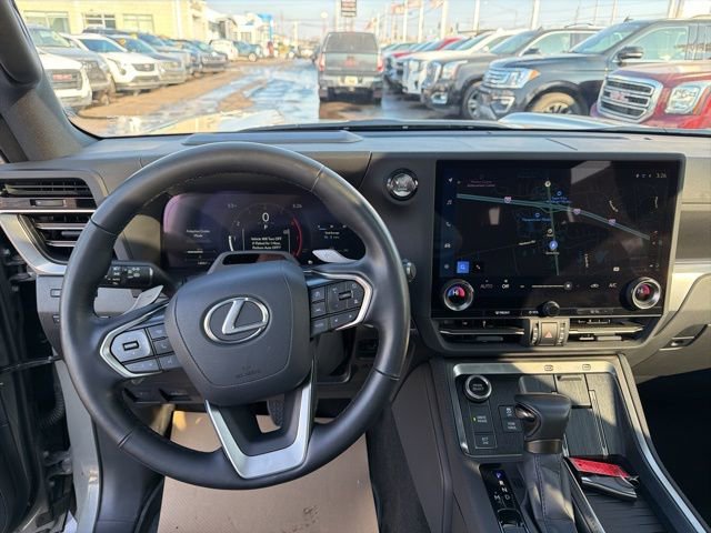 Used 2025 Lexus GX 550 w/ Accessory Package (2T) image 13