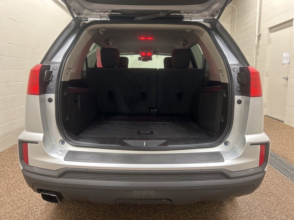 Used 2016 GMC Terrain SLE image 11