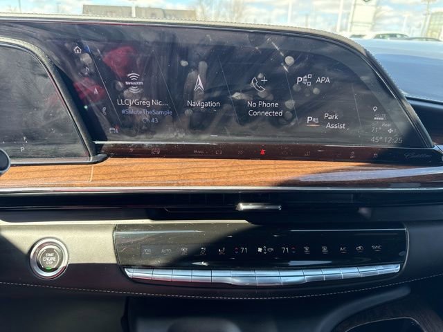 Used 2021 Cadillac Escalade Premium Luxury Platinum w/ Heavy-Duty Trailer Package image 18