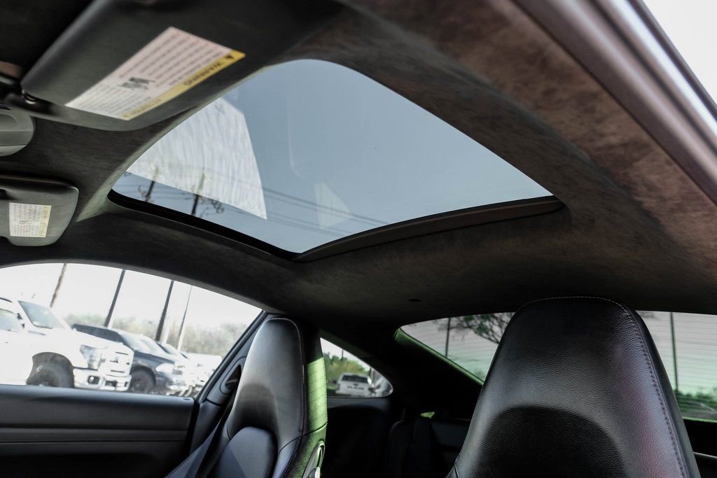 Used 2017 Porsche 911 Carrera image 18