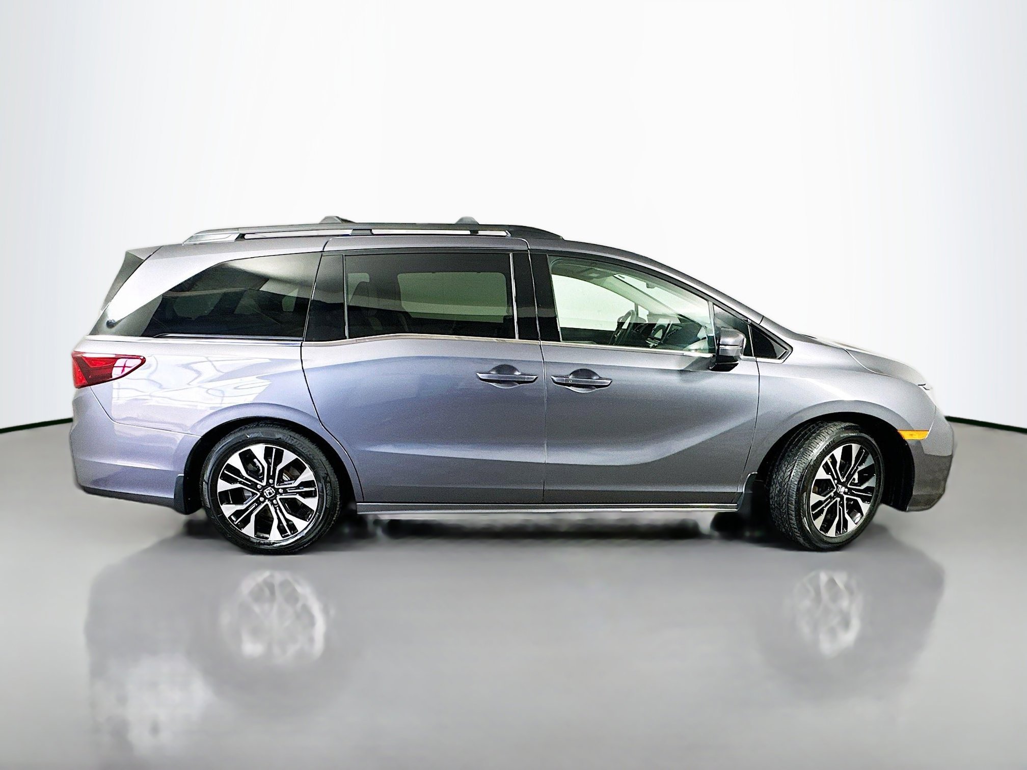 Certified 2025 Honda Odyssey Elite image 8
