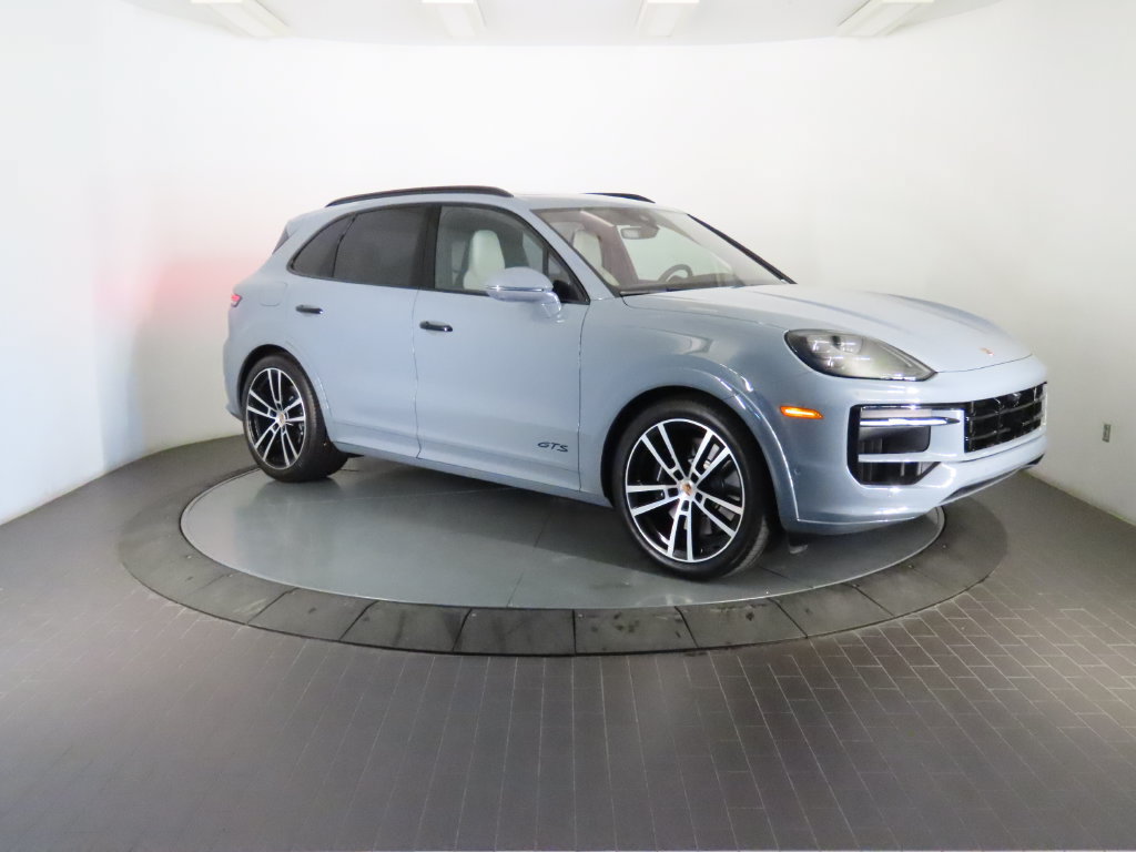 Certified 2026 Porsche Cayenne GTS AWD/4WD image 9