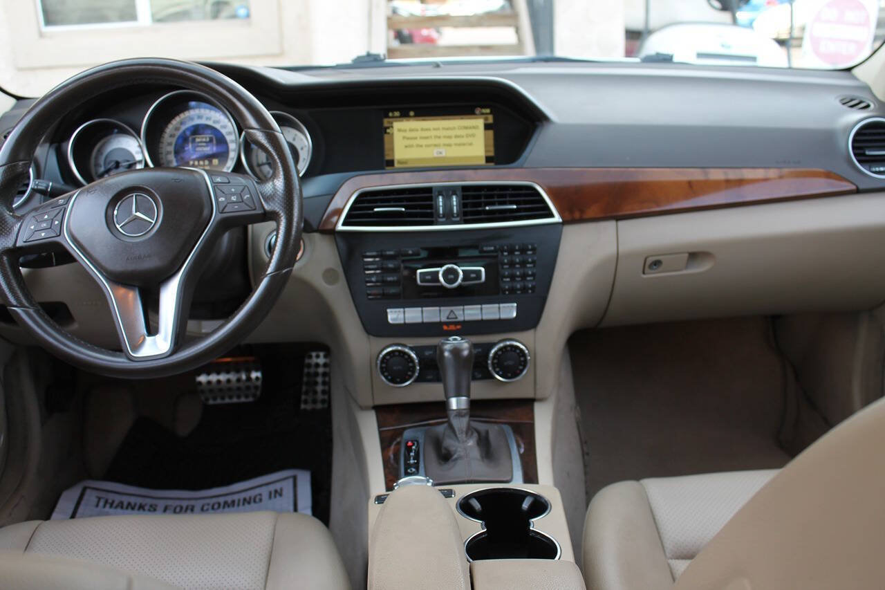 Used 2012 Mercedes-Benz C 250 Sedan image 34