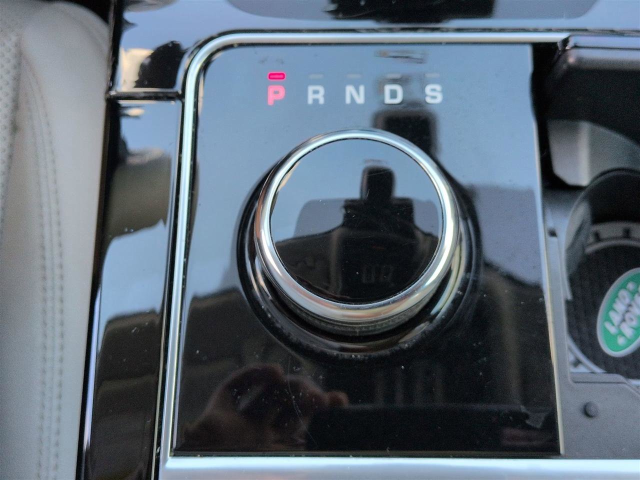 Used 2019 Land Rover Range Rover Velar S AWD/4WD image 26
