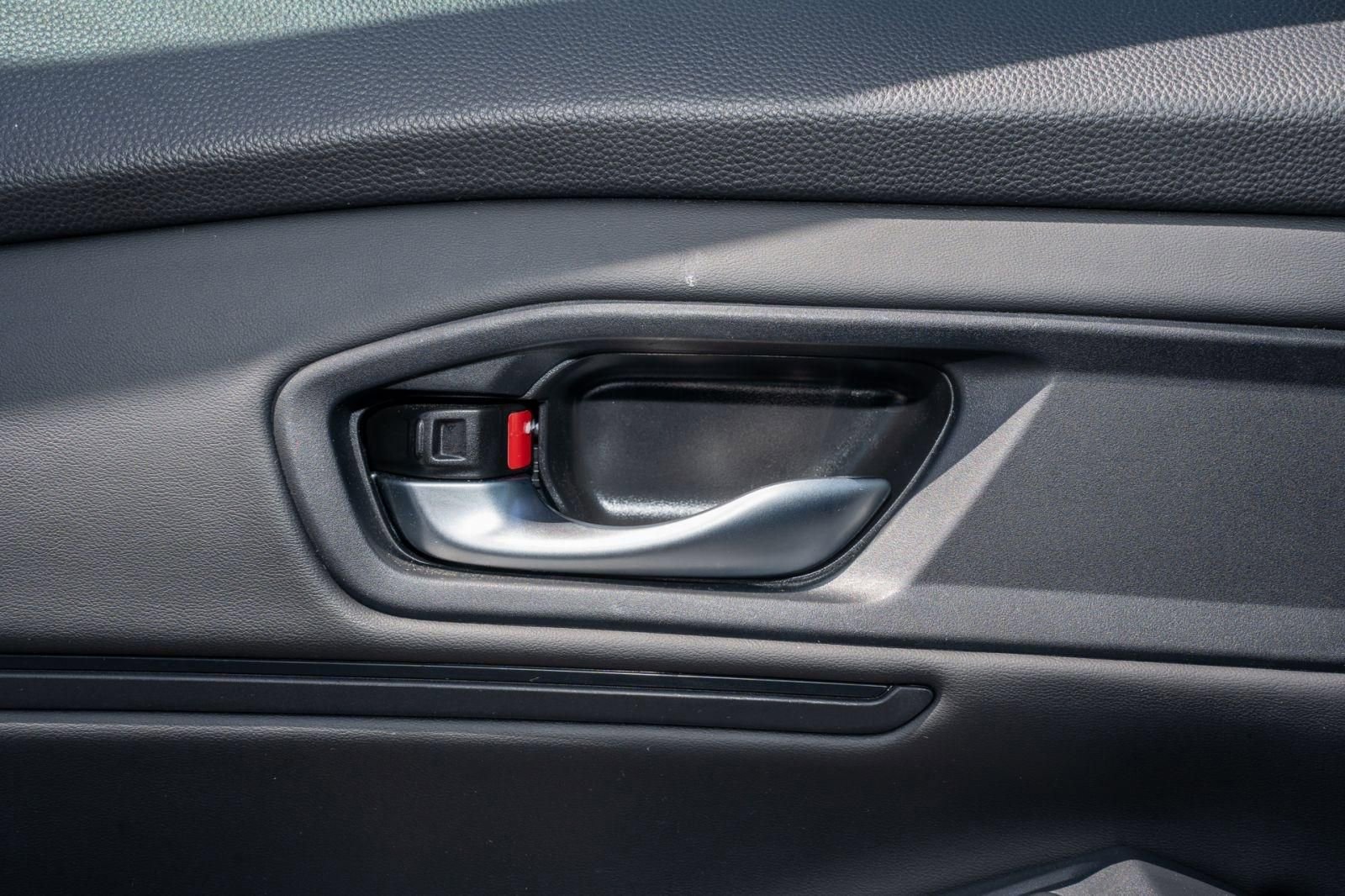 Certified 2025 Honda Accord SE image 29