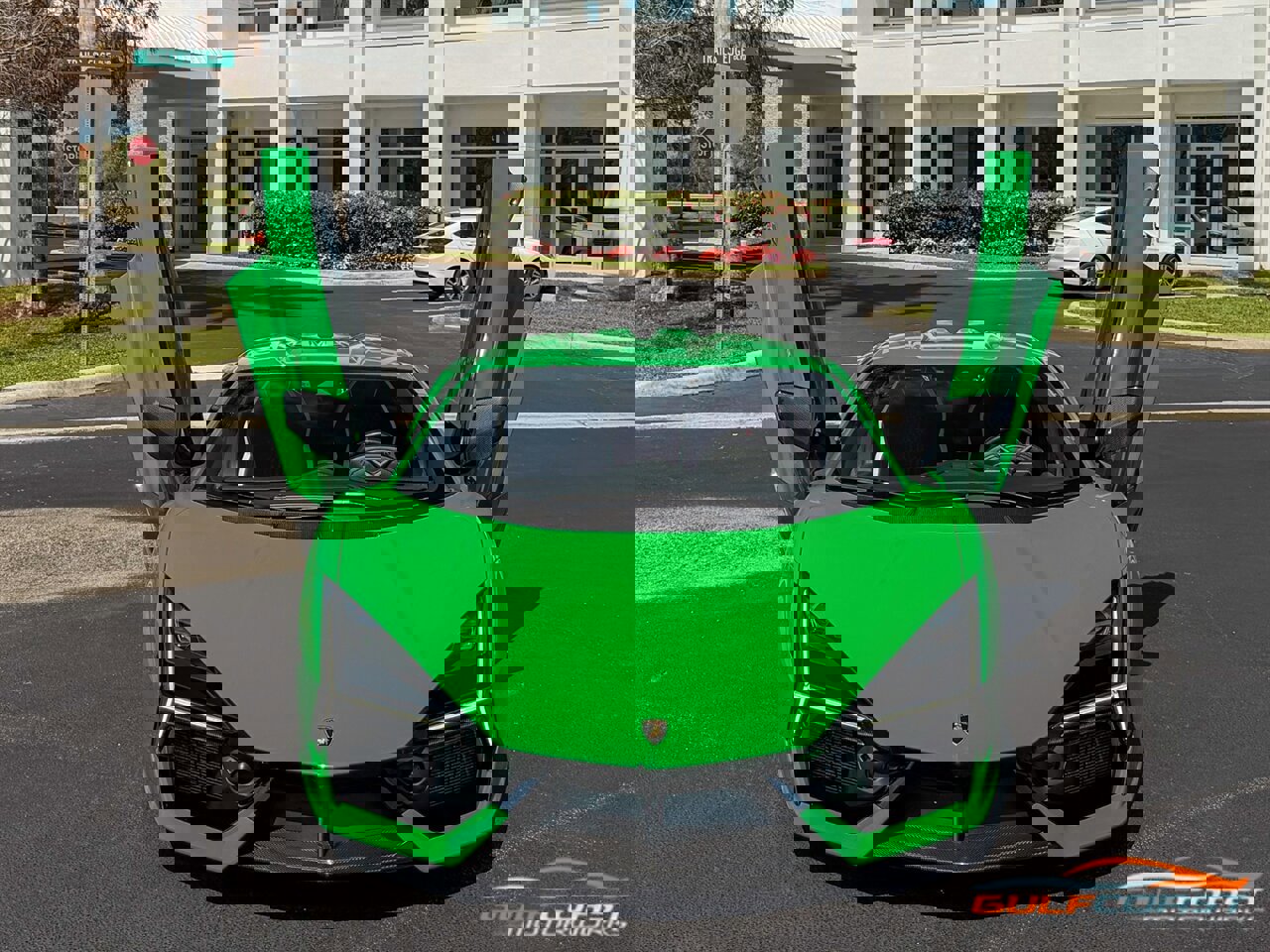 Used 2024 Lamborghini Revuelto image 5