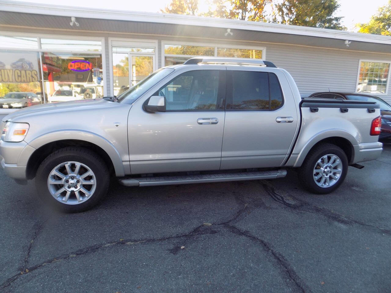Used 2007 Ford Explorer Sport Trac Limited image 11