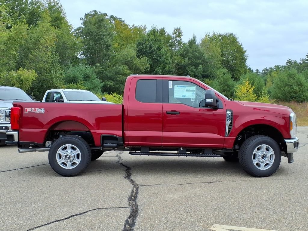 New 2027 Ford F350 XLT w/ FX4 Off-Road Package AWD/4WD image 3