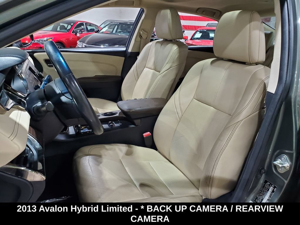 Used 2013 Toyota Avalon Limited w/ Technology Pkg FWD image 6