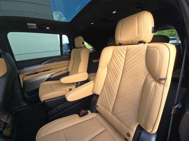 New 2026 Cadillac Escalade IQ Luxury 2 w/ LPO, Floor Liner Package image 15